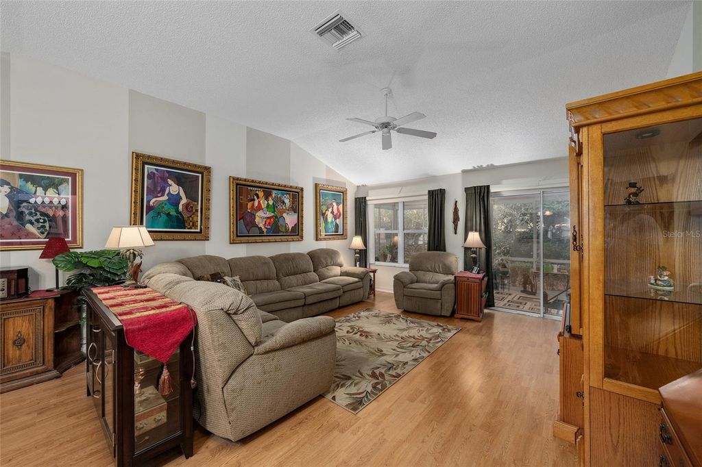 Image 14 of property listing at 16715 SE 80TH CLOVERWOOD TERRACE, The Villages, FL 32162