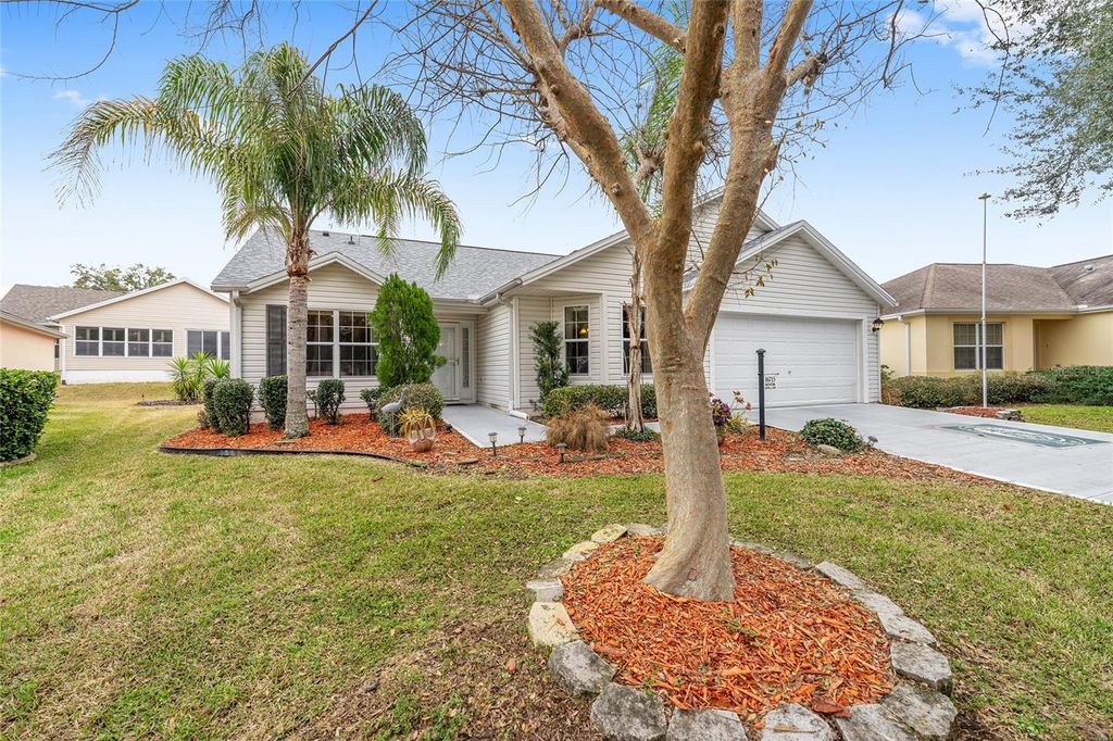 Image 3 of property listing at 16715 SE 80TH CLOVERWOOD TERRACE, The Villages, FL 32162