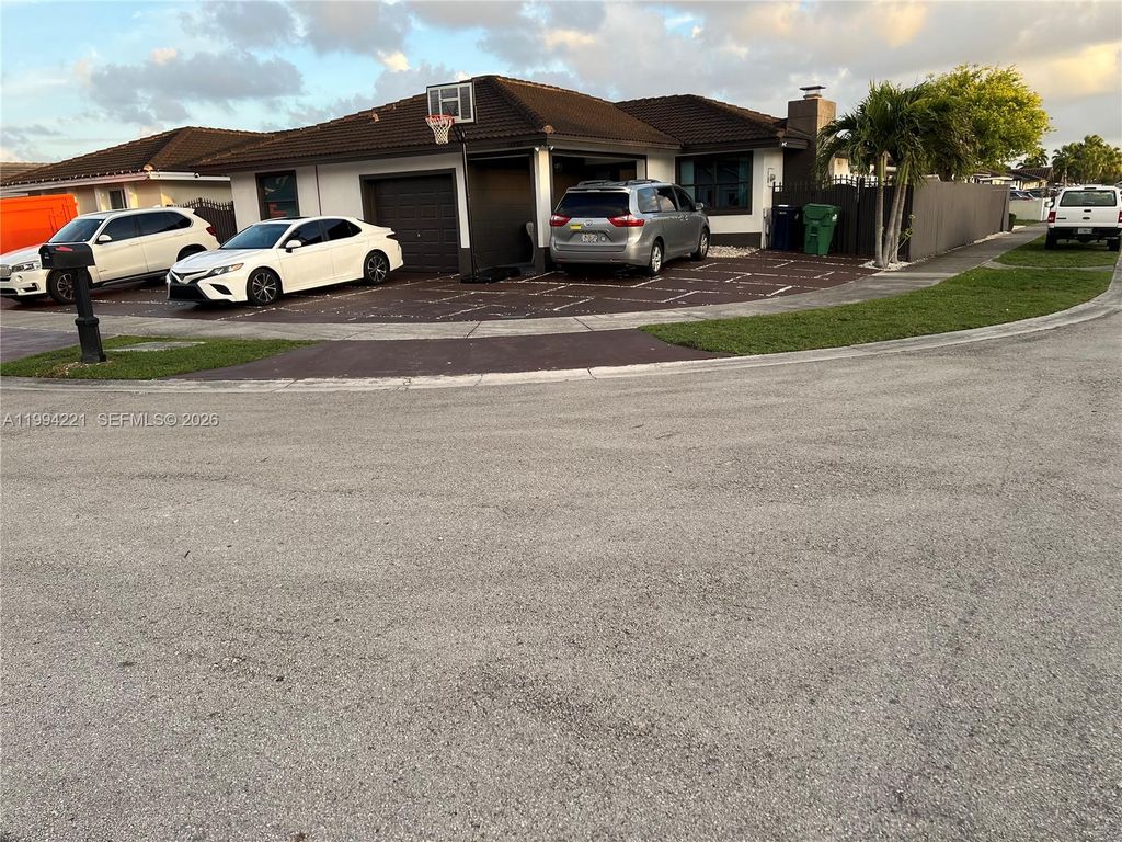 14880 SW 56th Ter 3, Miami, FL 33193