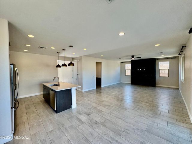 782 W Calle Las Varitas, Sahuarita, AZ 85629