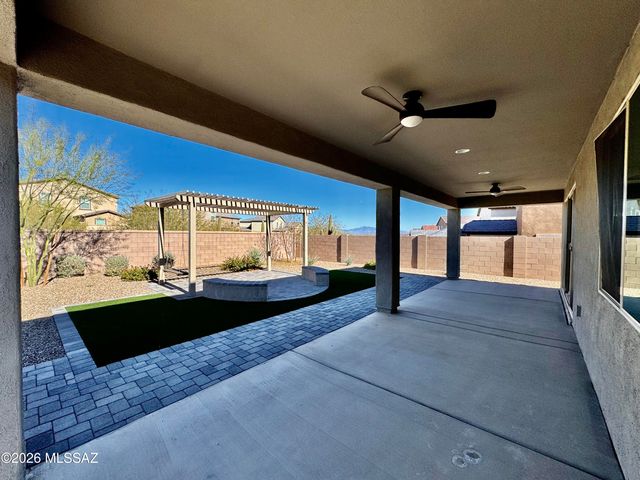 782 W Calle Las Varitas, Sahuarita, AZ 85629