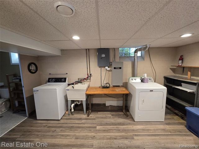 1101 Michigan Boulevard, Lincoln Park, MI 48146
