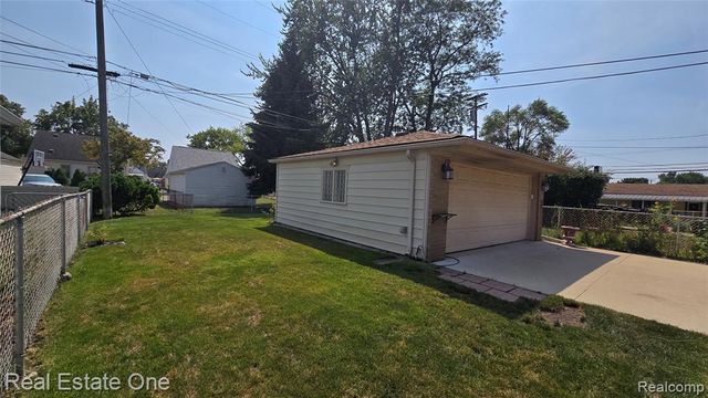 1101 Michigan Boulevard, Lincoln Park, MI 48146