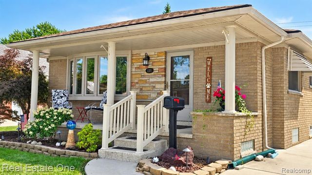 1101 Michigan Boulevard, Lincoln Park, MI 48146