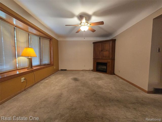 1101 Michigan Boulevard, Lincoln Park, MI 48146