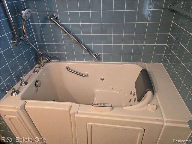 1101 Michigan Boulevard, Lincoln Park, MI 48146