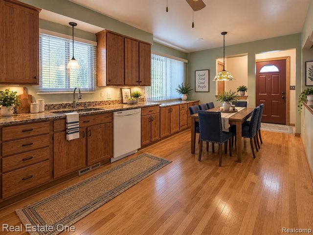 1101 Michigan Boulevard, Lincoln Park, MI 48146