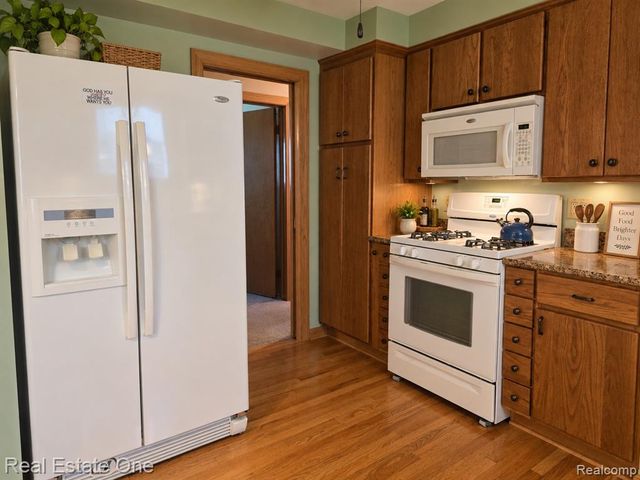 1101 Michigan Boulevard, Lincoln Park, MI 48146
