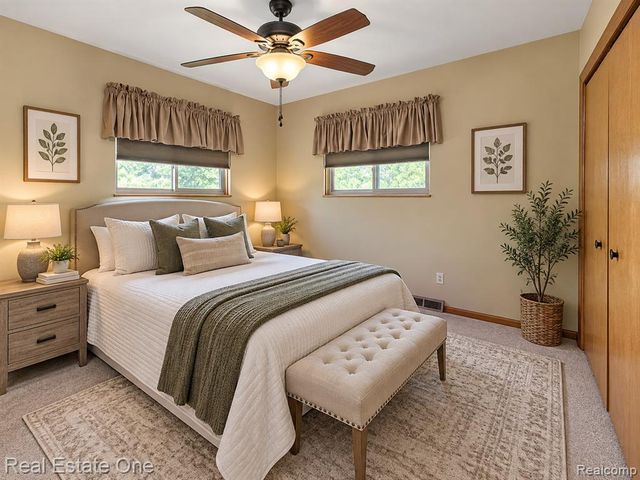 1101 Michigan Boulevard, Lincoln Park, MI 48146