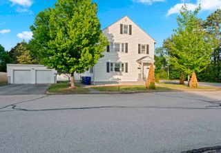 15 Leighton Street, Manchester, NH 03102