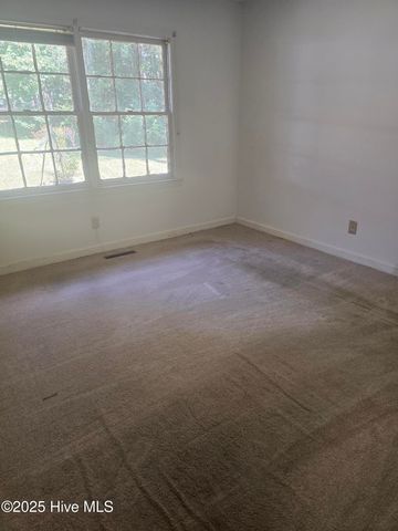 808 N Glenwood Trail, Southern Pines, NC 28387