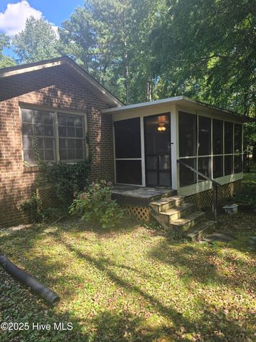 808 N Glenwood Trail, Southern Pines, NC 28387