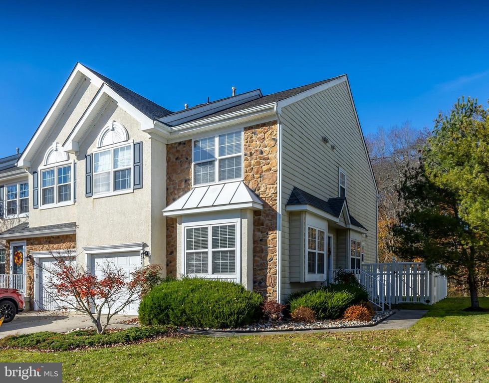 728 BARTON RUN BLVD, Marlton, NJ 08053