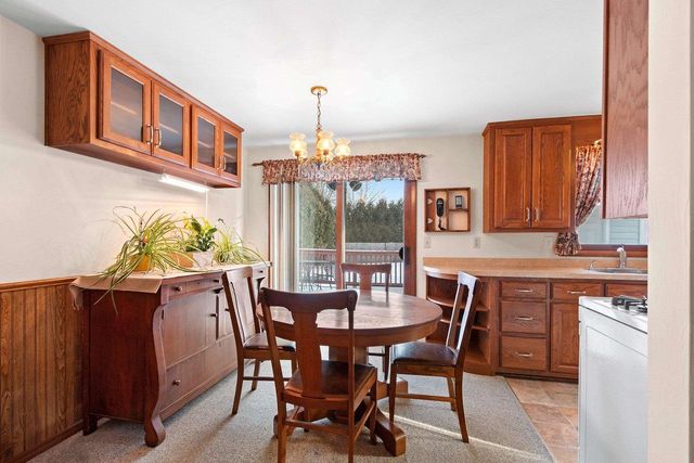 1713 BENTWOOD DRIVE, Green Bay, WI 54303