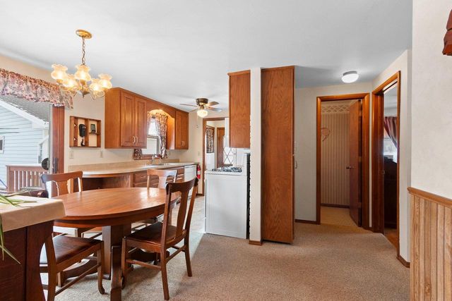 1713 BENTWOOD DRIVE, Green Bay, WI 54303