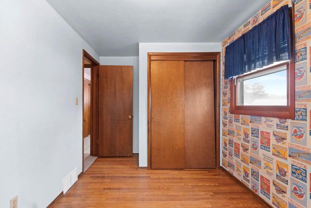 1713 BENTWOOD DRIVE, Green Bay, WI 54303