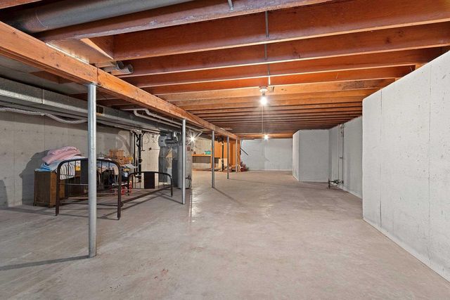 1713 BENTWOOD DRIVE, Green Bay, WI 54303