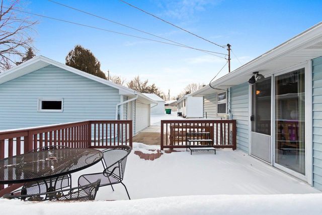 1713 BENTWOOD DRIVE, Green Bay, WI 54303