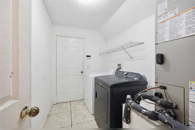 1172 EPSON OAKS WAY, Orlando, FL 32837