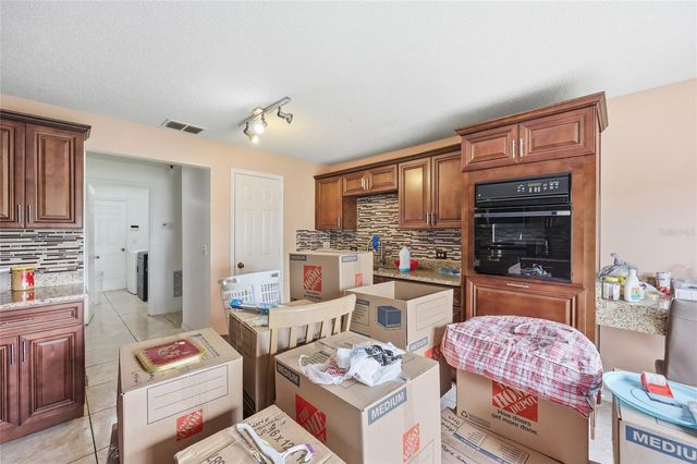 1172 EPSON OAKS WAY, Orlando, FL 32837