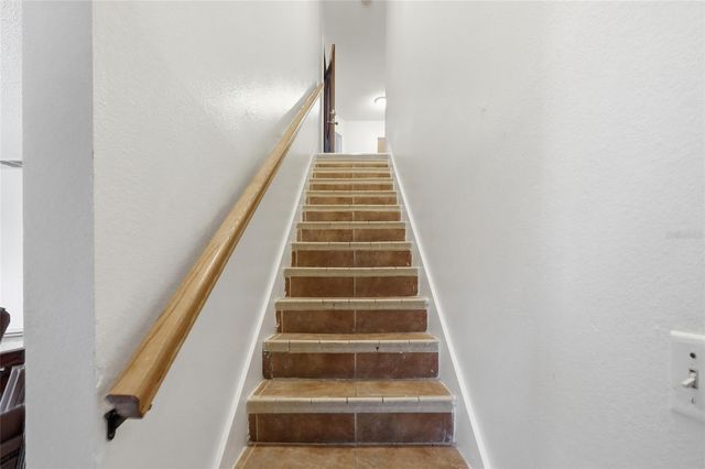 1172 EPSON OAKS WAY, Orlando, FL 32837