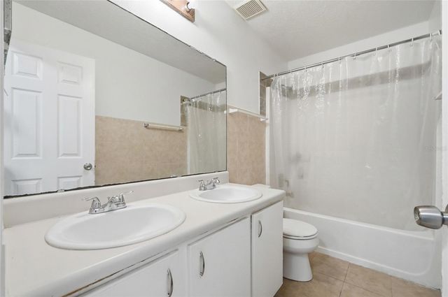 1172 EPSON OAKS WAY, Orlando, FL 32837