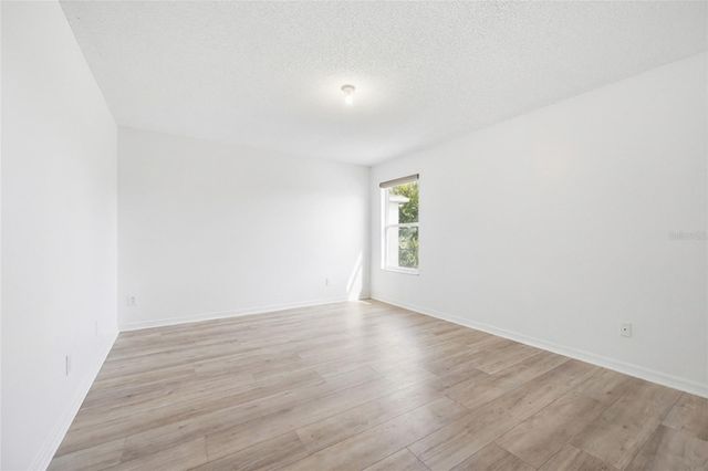 1172 EPSON OAKS WAY, Orlando, FL 32837