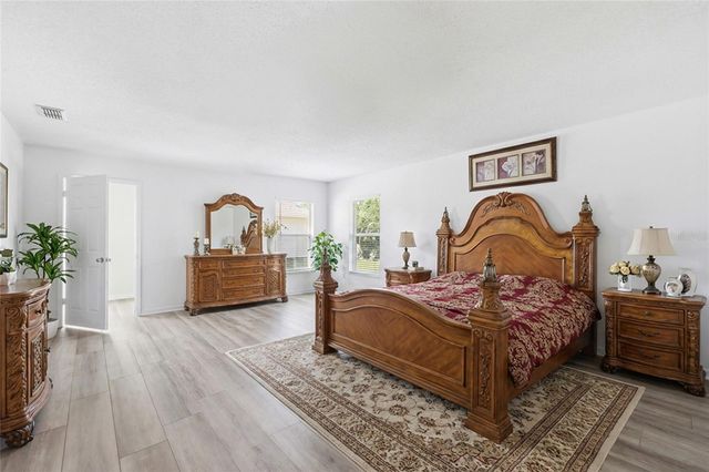 1172 EPSON OAKS WAY, Orlando, FL 32837