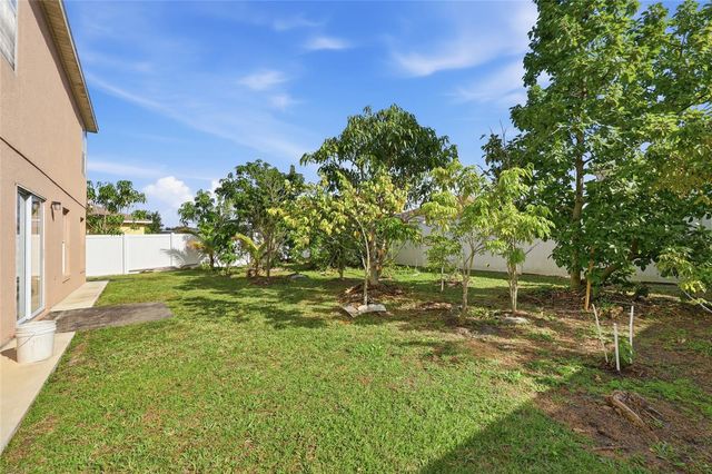 1172 EPSON OAKS WAY, Orlando, FL 32837