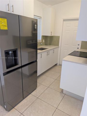 1585 NE 125th St 8, North Miami, FL 33161