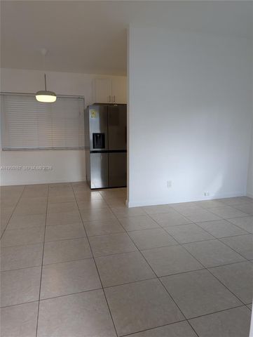 1585 NE 125th St 8, North Miami, FL 33161