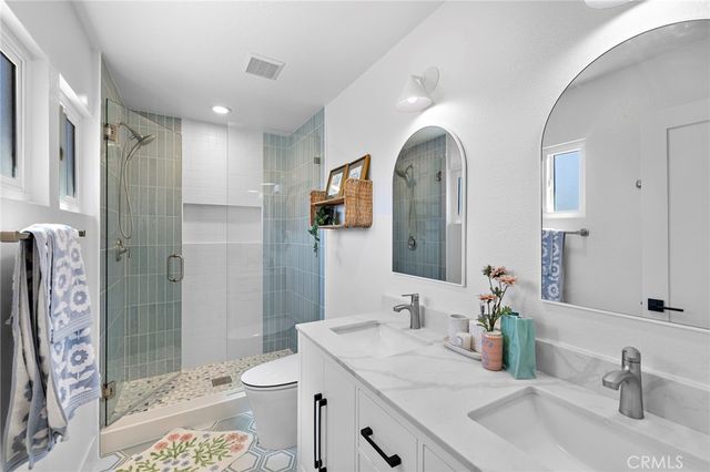 15 Glastonbury Pl, Laguna Niguel, CA 92677