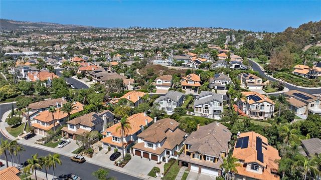 15 Glastonbury Pl, Laguna Niguel, CA 92677