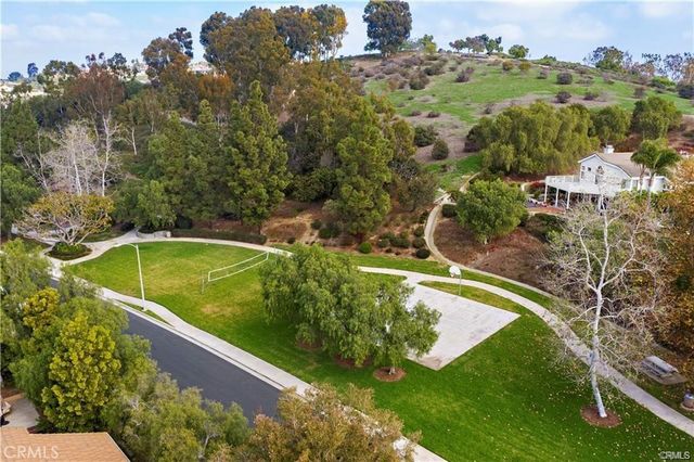 15 Glastonbury Pl, Laguna Niguel, CA 92677