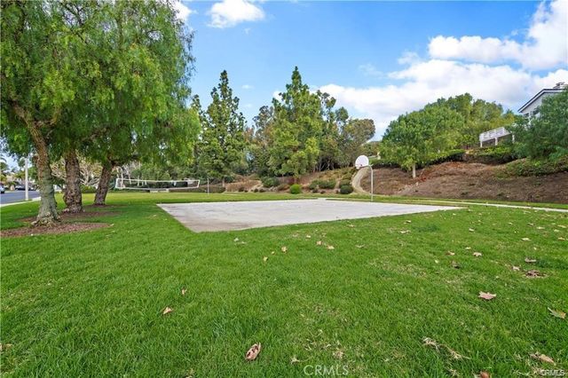 15 Glastonbury Pl, Laguna Niguel, CA 92677