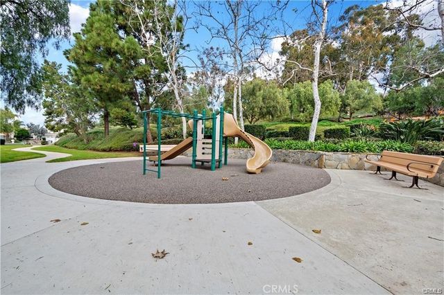 15 Glastonbury Pl, Laguna Niguel, CA 92677
