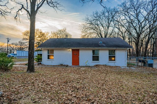 674 Briggs Boulevard, East Tawakoni, TX 75472