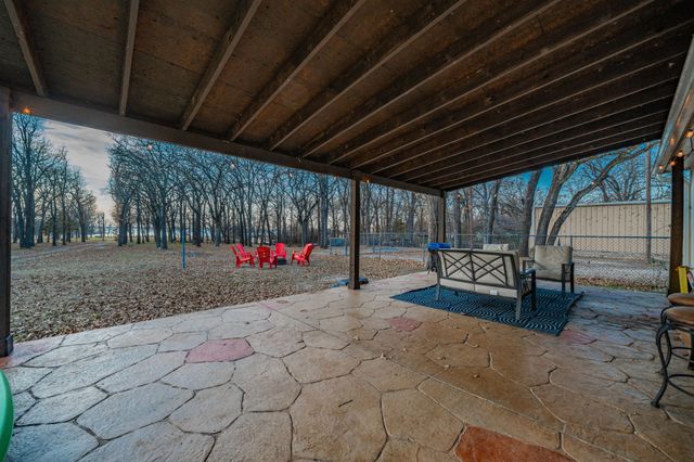 674 Briggs Boulevard, East Tawakoni, TX 75472