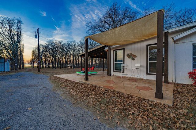 674 Briggs Boulevard, East Tawakoni, TX 75472