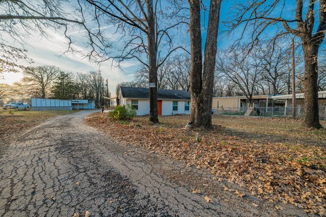 674 Briggs Boulevard, East Tawakoni, TX 75472