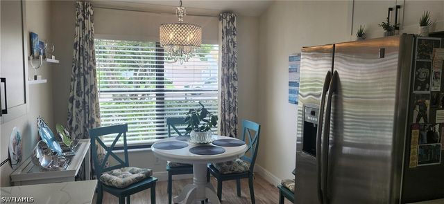 425 Fox Den CIR, Naples, FL 34104