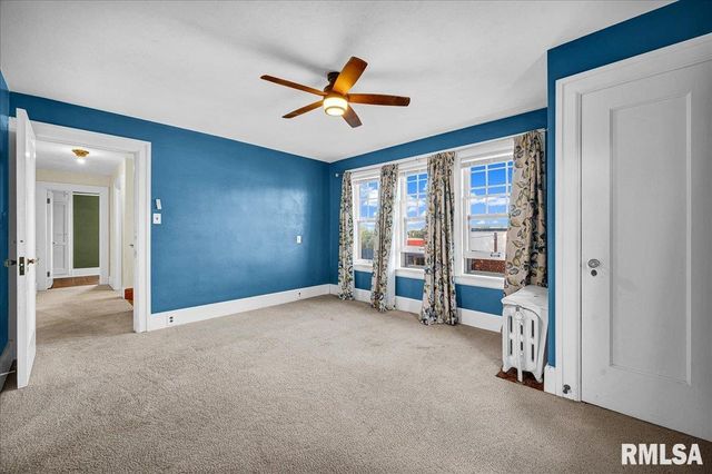 909 WASHINGTON Street, Pekin, IL 61554