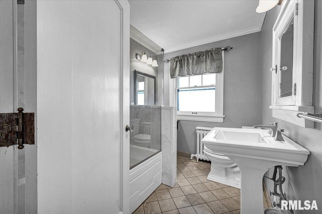 909 WASHINGTON Street, Pekin, IL 61554