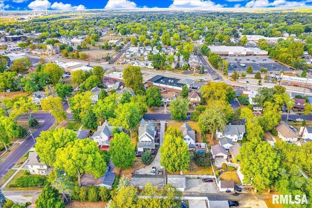 909 WASHINGTON Street, Pekin, IL 61554