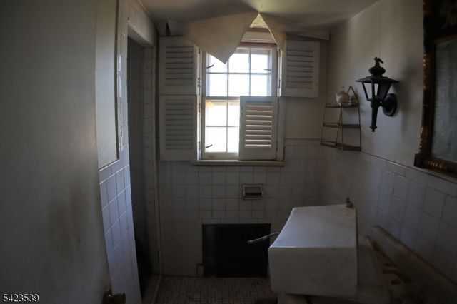 45 Johnson Rd, West Orange Twp., NJ 07052