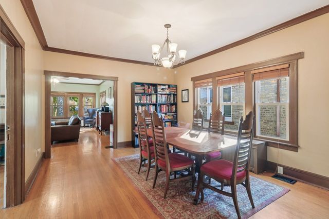 5026 N Hamlin Avenue, Chicago, IL 60625