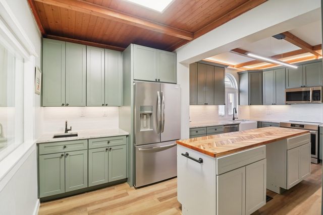 5026 N Hamlin Avenue, Chicago, IL 60625