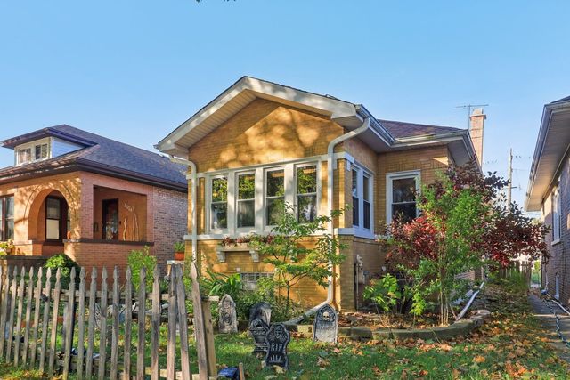 5026 N Hamlin Avenue, Chicago, IL 60625