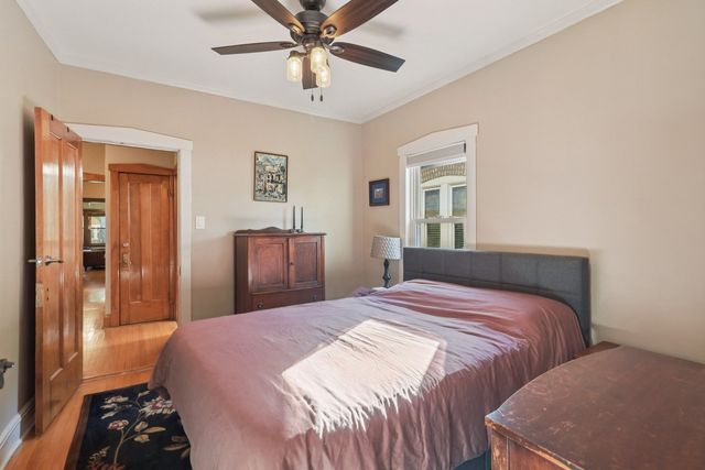 5026 N Hamlin Avenue, Chicago, IL 60625