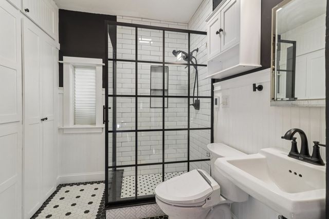 5026 N Hamlin Avenue, Chicago, IL 60625